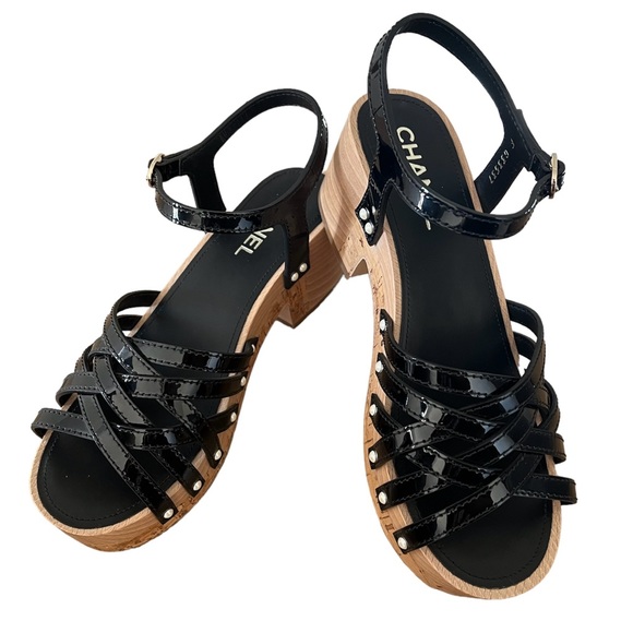 *SOLD* New Chanel 18C Cork Wood Black Patent Leather Strap Heel Sandals size 39 - Picture 1 of 10